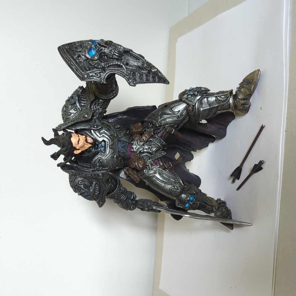 World of Warcraft Human Warrior Archilon Shadowheart Figure